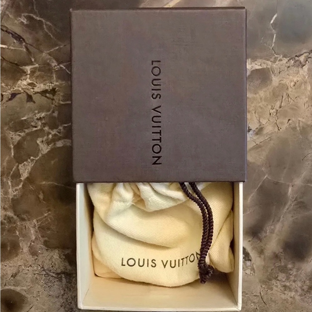 Louis Vuitton Spiky Bow Cuff Tortoise Bracelet Beautiful!! RARE - Picture 4 of 15